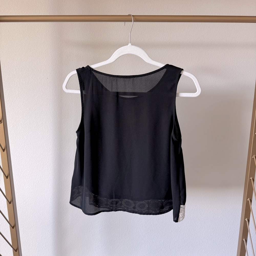 LUSH Lace Trim Crop Sleeveless Blouse - Picture 3 of 3